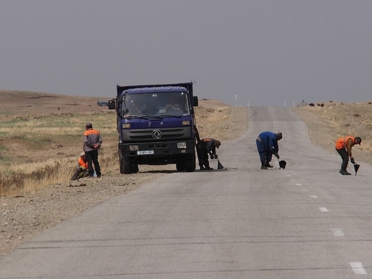L'équipe chargée de réparer les routes (bon courage, y'a du boulot)