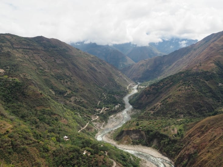 Vue sur la vallée depuis le chemin de l'Inca