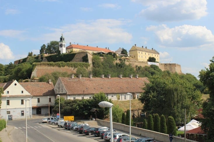 Le forteresse vue d'en bas