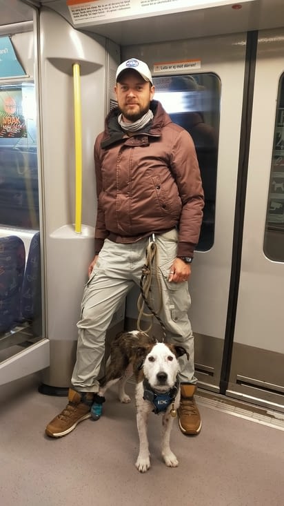 Bucky ultra sage dans le métro