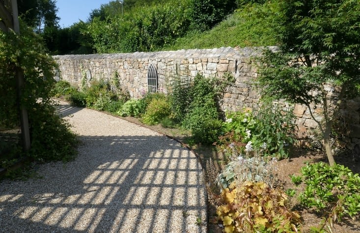 avec une entrée pour le moins sympa