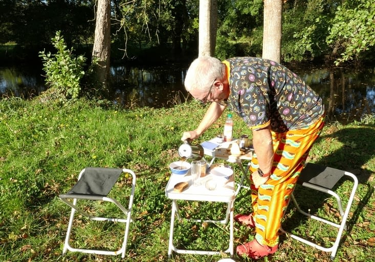 Mais d'abord, un petit dej au soleil.