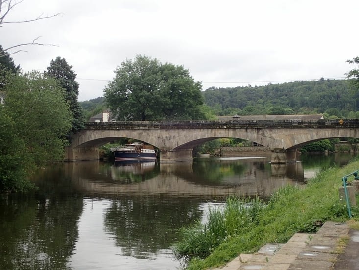 Le canal se fait de plus en plus large. Il est maintenant tout à fait navigable.