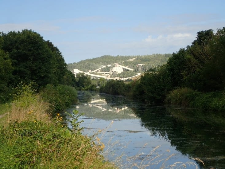 Le canal de l’est et les fours à chaux de Sorcy.