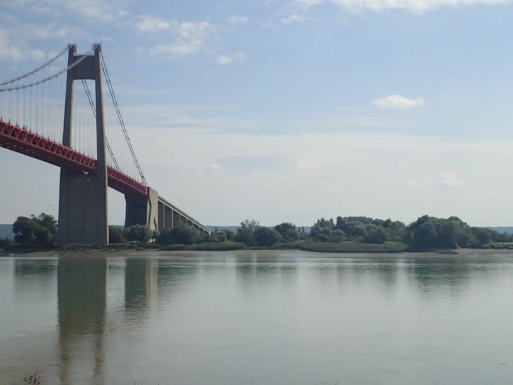 .Le pont de Tancarville.