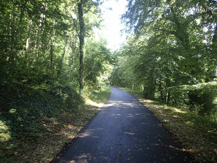 La voie vertes qui mène à Duclair,