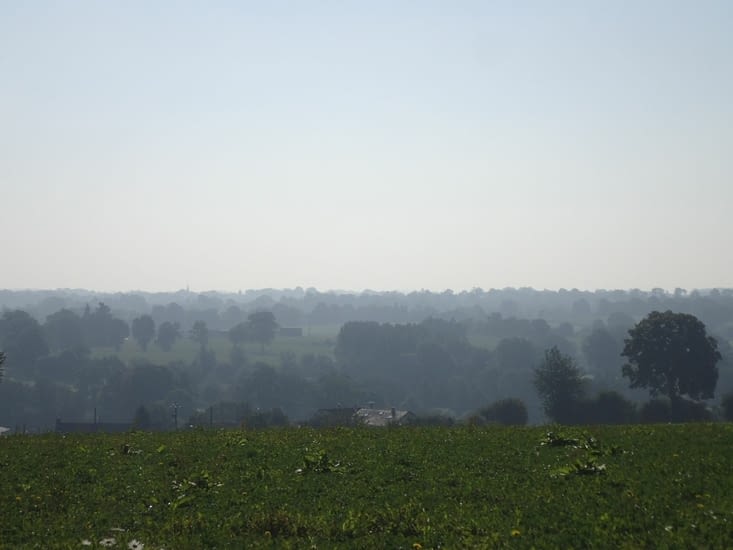 Les environs de Chanu dans la brume matinale.