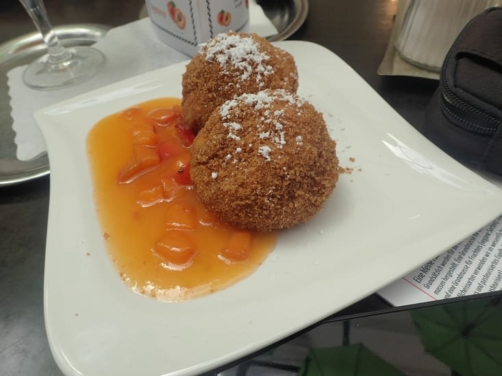 Marillenknödel en Krems.