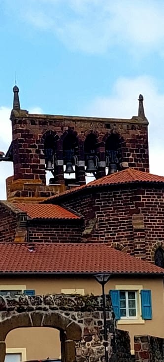 Saint-Christophe-sur-Dolaison, et son clocher à 4 arcades