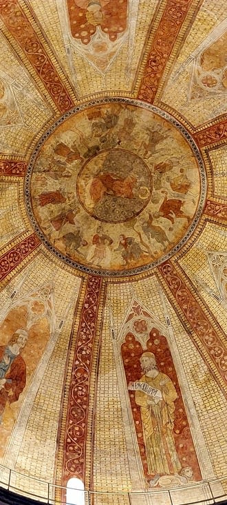 L'une des deux coupoles, 16m de diamètre, quand même