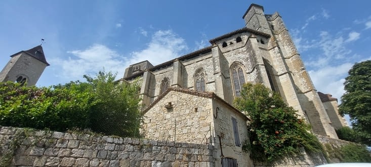 La Collégiale et le cloître se visitent contre espèces sonnantes