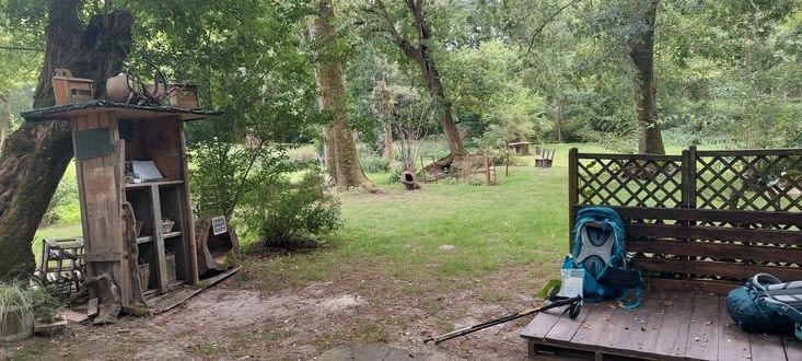 A l'entrée de Géus-d'Arzac, une agréable halte pélerin nous accueille