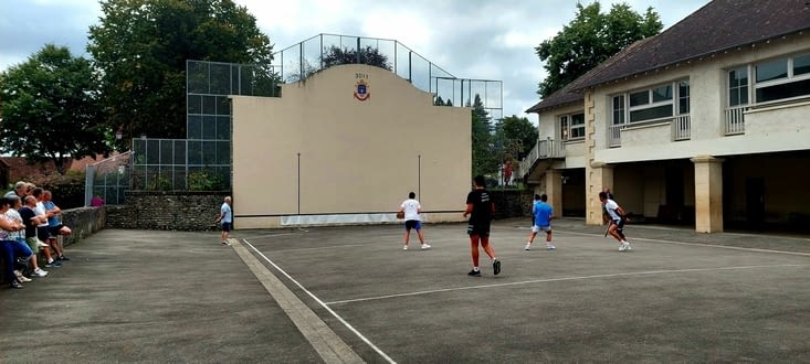 Petite partie de poêle basque