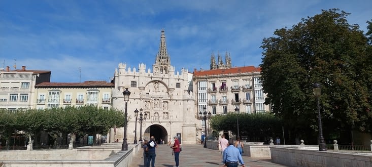 Je longe la rivière Arlanzon