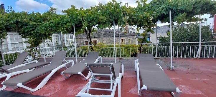 La terrasse de l'Albergue.... il manque plus que le soleil