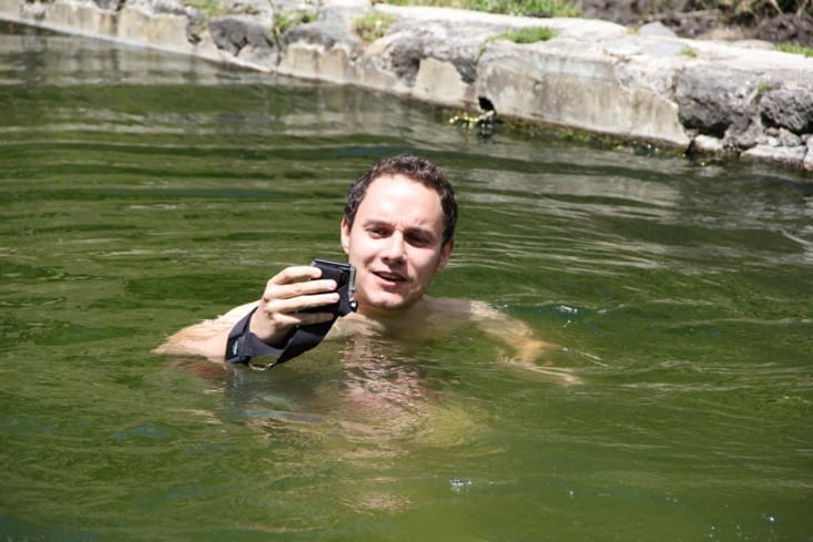 L'eau est un peu verte