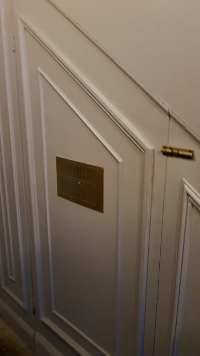 La chambre sous l'escalier