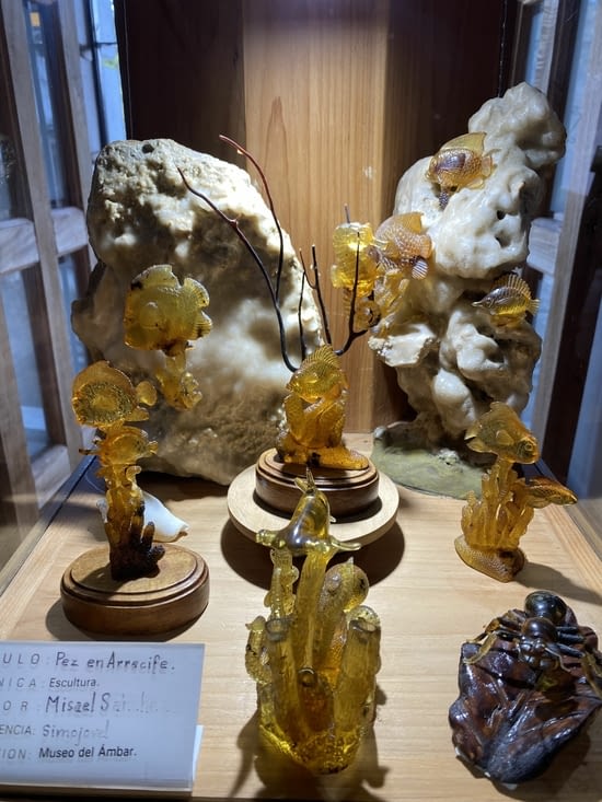 Paysage sous-marin en ambre