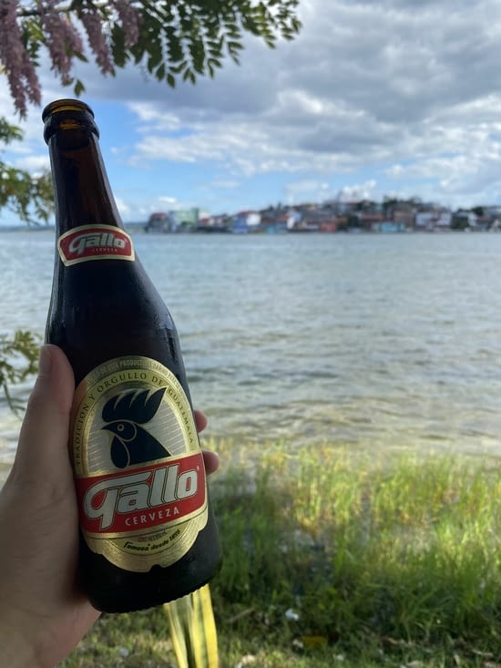 Première bière au Guatemala et pas mal !