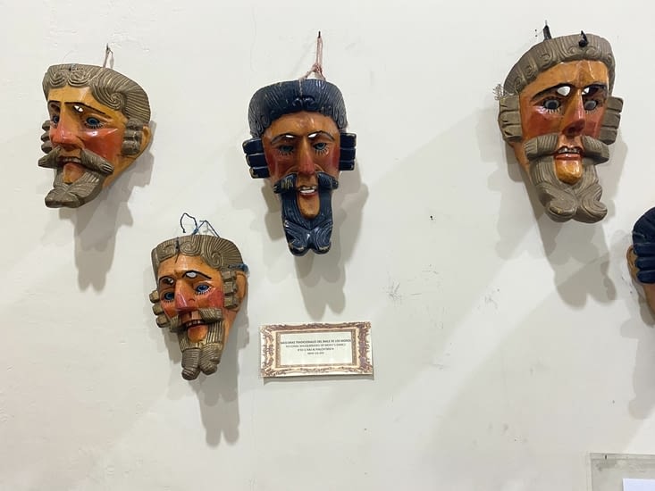 Masques de fêtes traditionnelles