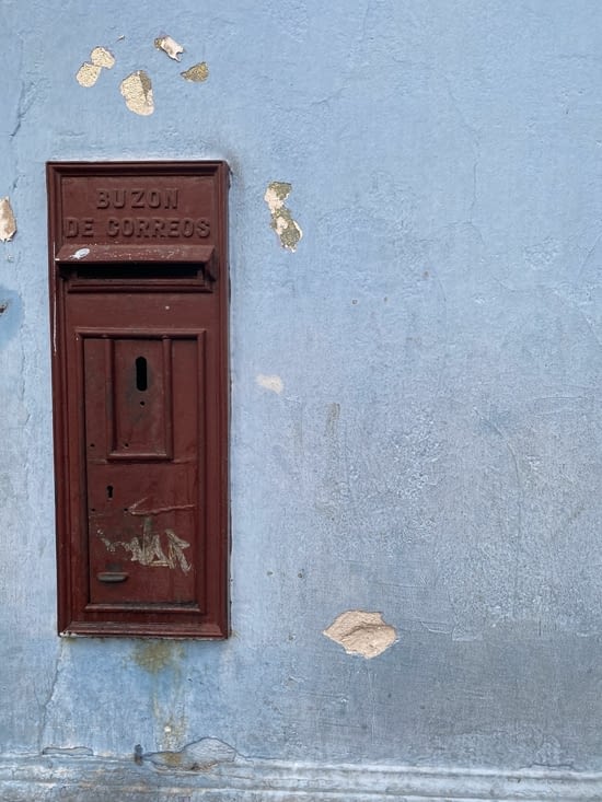 Des vestiges de la poste
