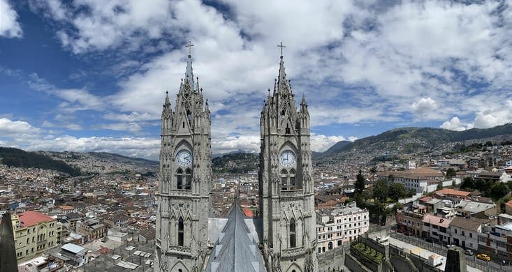 Profiter de la vue depuis le haut de la Basilique