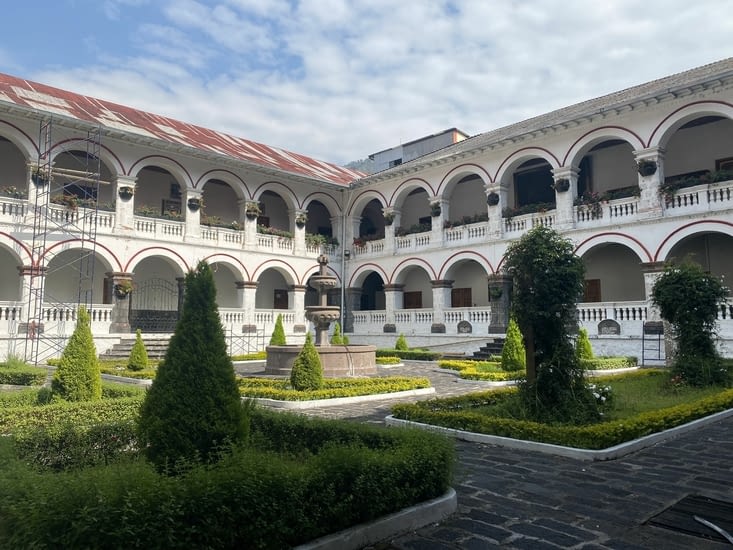 L’intérieur du cloître