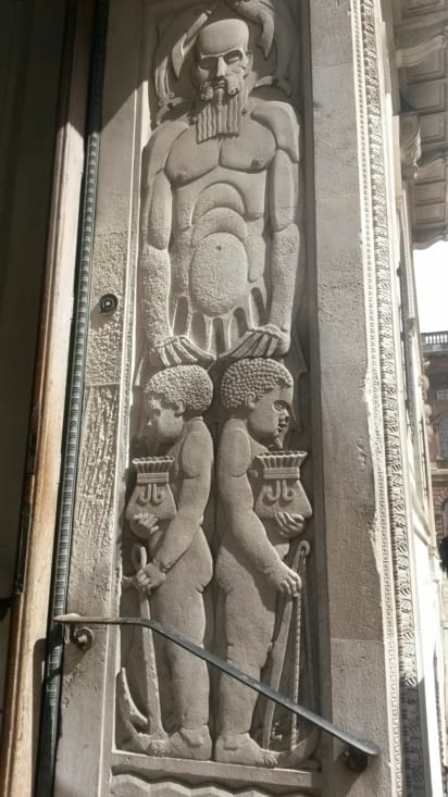 Martin Banks : l'enrichissement de la ville et l'esclavage