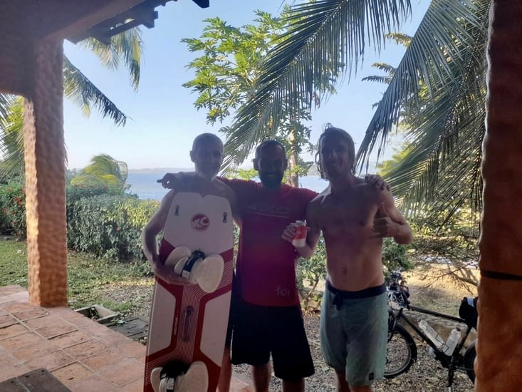 Avec Damien le prof local