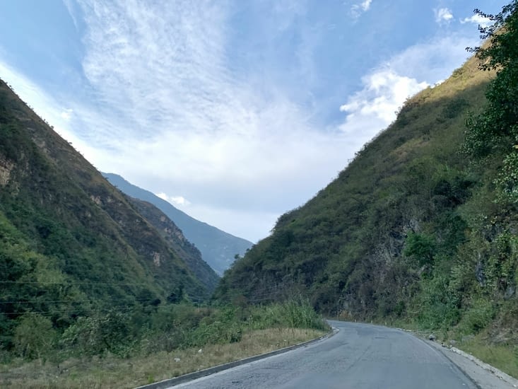 On s’enfonce dans le canyon