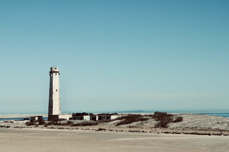 Le vieux phare à l’entrée de la lagune
