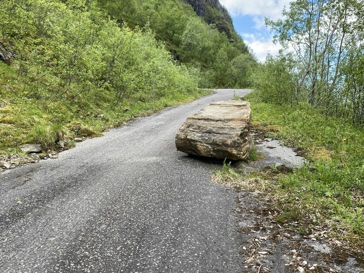 Il vaudrait mieux ne pas recevoir ce joli caillou sur la tête !
