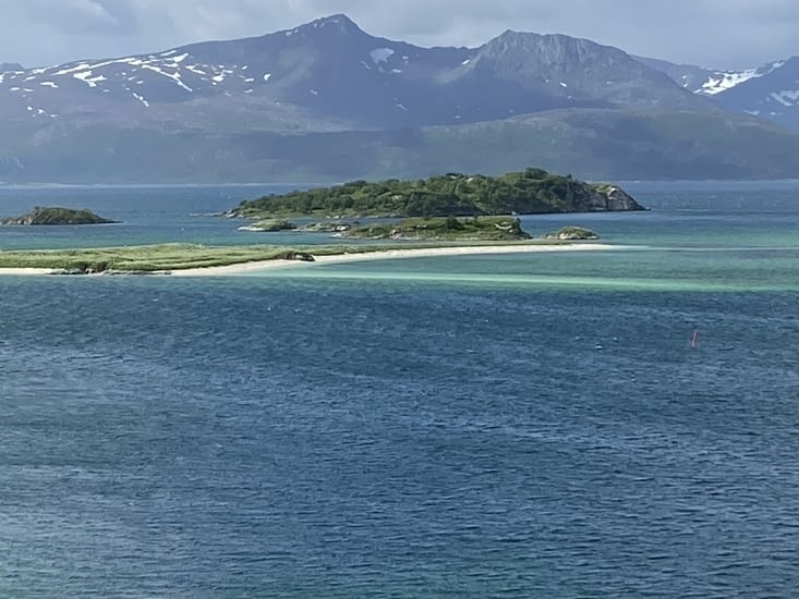 A l’arrivée le ciel s’est assombri, mais la mer prend le relais pour la palette de couleur