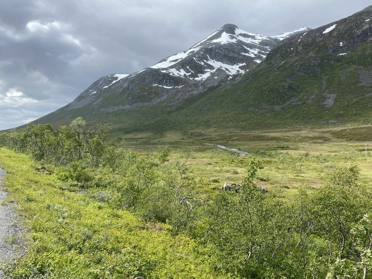 Ces haut-plateaux sont en réalité d’immenses vallées glaciaires.