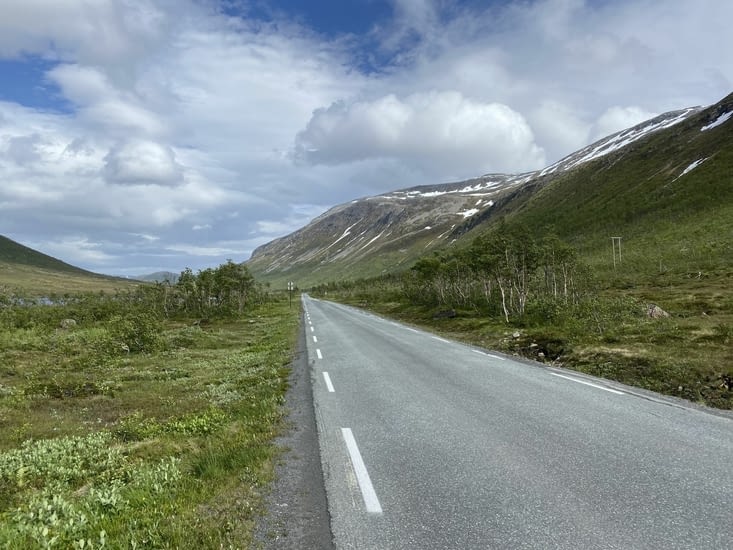 Et le haut-plateau au-delà de Nordfjorbotn impressionne