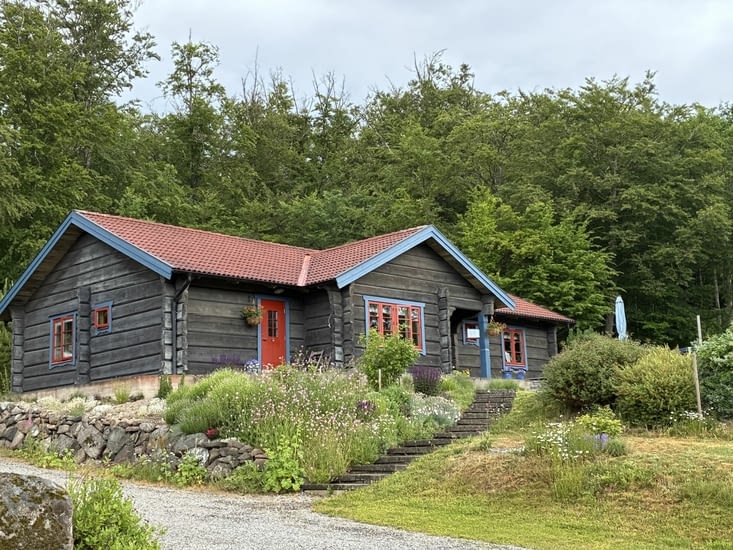 Mais aussi de l’habitat qui fait penser à des chalets.