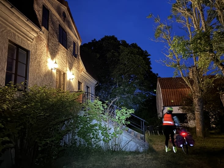 Une heure trente du matin : nous y sommes au terme de 109 kms depuis Kalmar