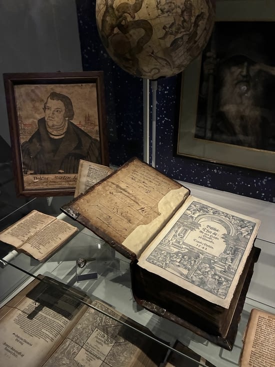 L’histoire des changements religieux aussi…