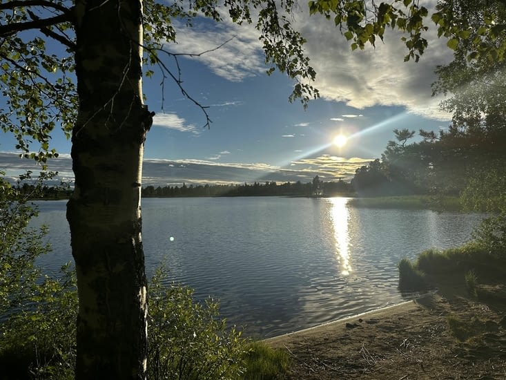Pour finir la journée, petite promenade au crépuscule qui n’en finit pas.