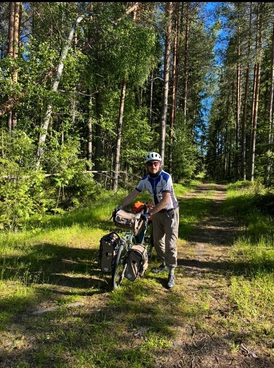 Puis nous retrouvons la forêt.