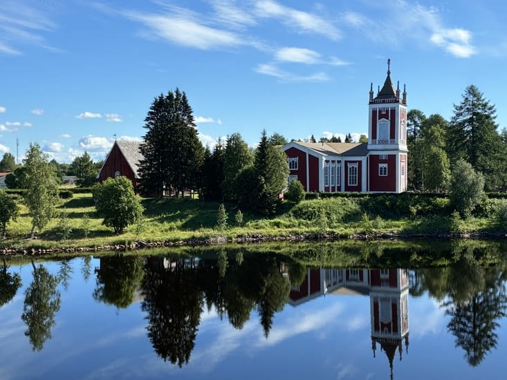 Une église luthérienne sur le chemin