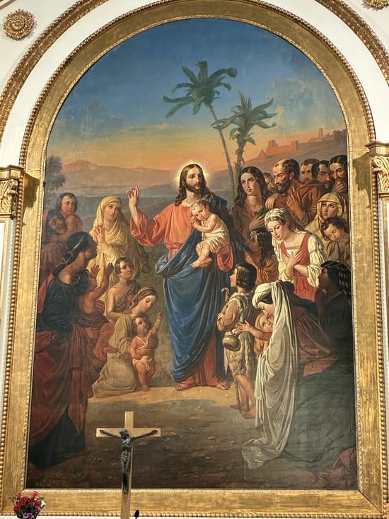 La déception est la même dans les deux églises néogothiques qui suivent