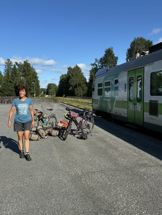 Heureux de ce que nous avons pu visiter, nous reprenons notre chemin vers Jyväskylä.