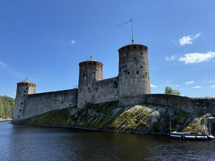 Aujourd’hui la forteresse est le monument principal de la ville….