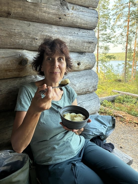 Et dans ce contexte, même la purée lyophilisée apparaît délicieuse.