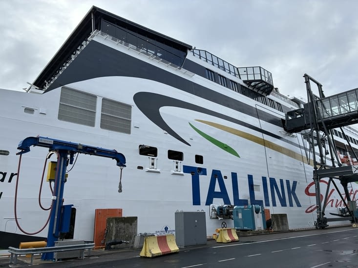 Nous prenons le ferry pour Tallinn.