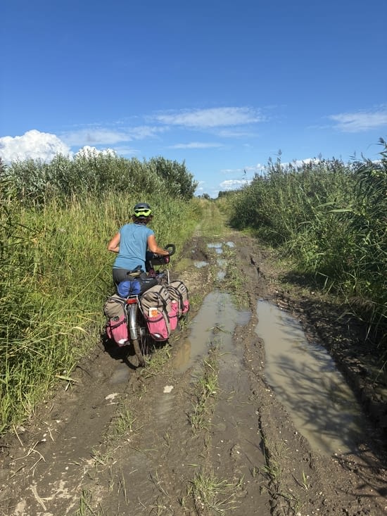 Mais nous constatons que la pluie des jours précédents a laissé de redoutables traces…
