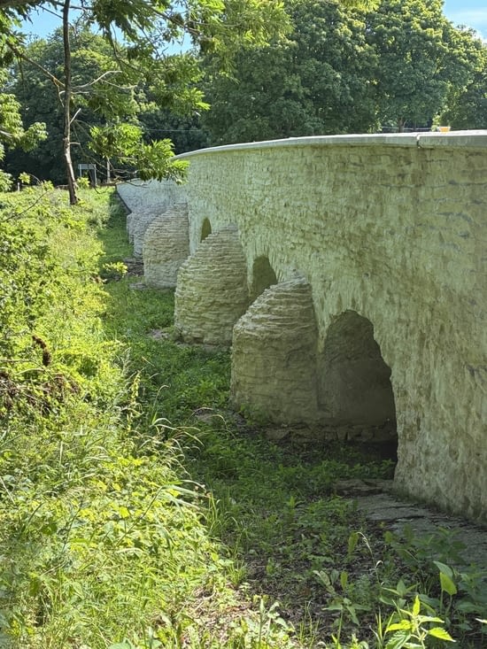 Mais aussi le plaisir de contempler quelques beaux éléments d’architecture rurale.