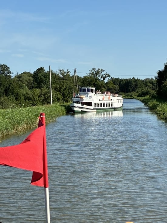 vont monter près de cent mètres de hauteur comme en chemin de fer….