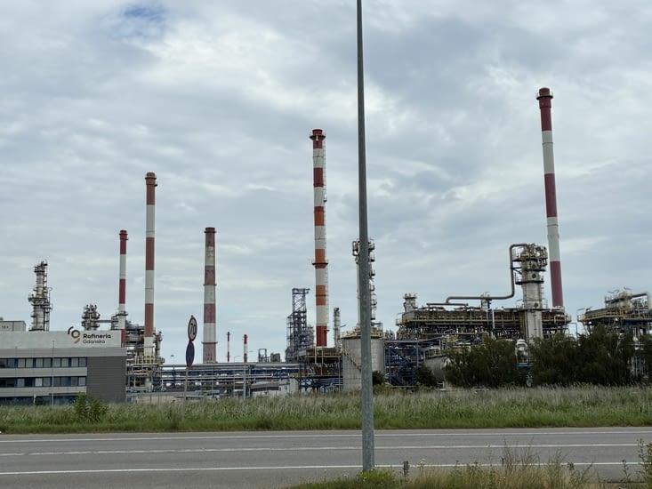 …. ces paysages de raffineries ne sont pas très prometteurs.